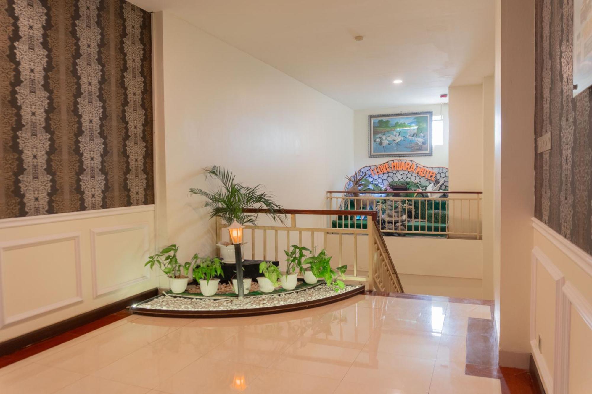 Muara Hotel And Mall Ternate Exterior foto